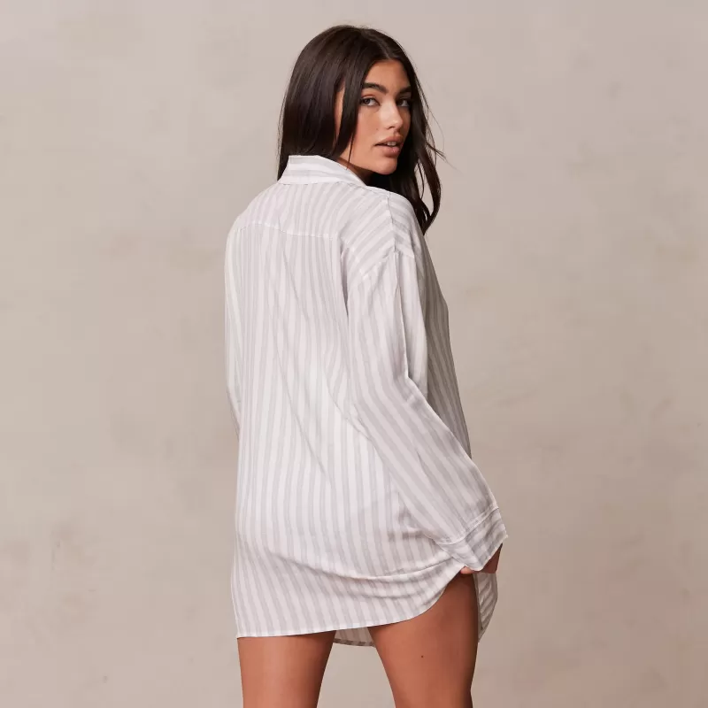 Clearance Lounge Underwear Pinstripe Übergroßes Schlafanzug Shirt - Eisgrau