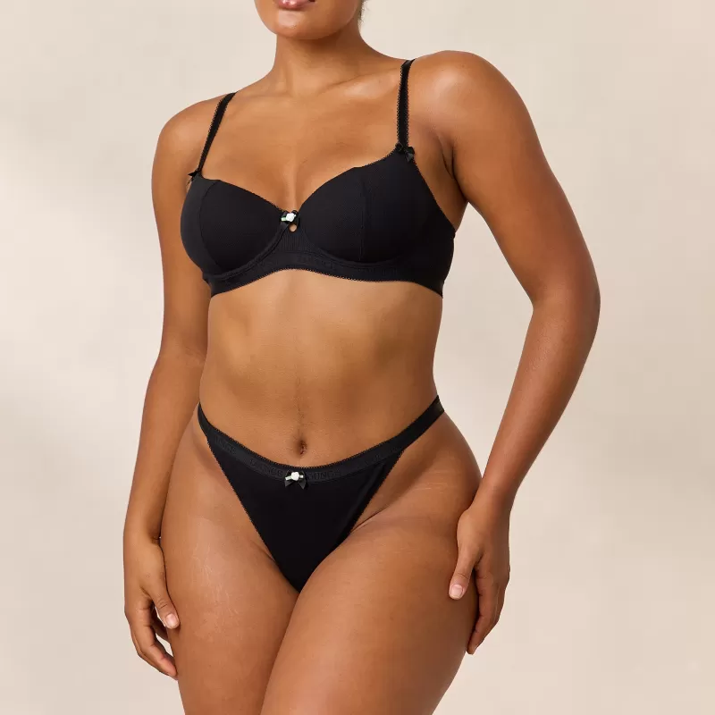 Store Lounge Underwear Rosebud Gerippter Balcony BH - Schwarz
